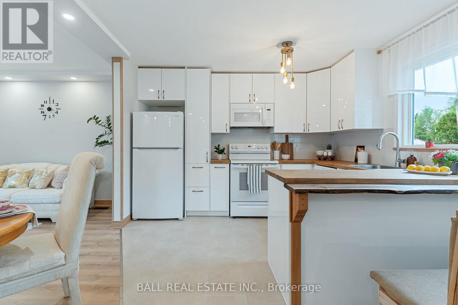 3 Larch Street, Highlands East (Bicroft Ward), Ontario  K0L 1M0 - Photo 9 - X12437933