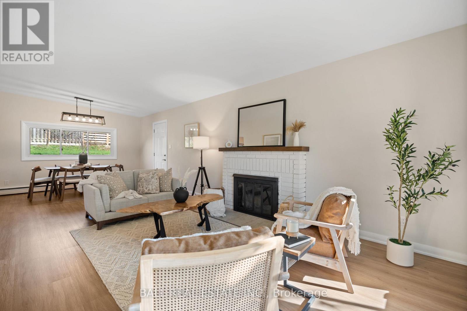 450 Rosedale Avenue, Peterborough (Town Ward 3), Ontario  K9J 6J1 - Photo 5 - X12438045
