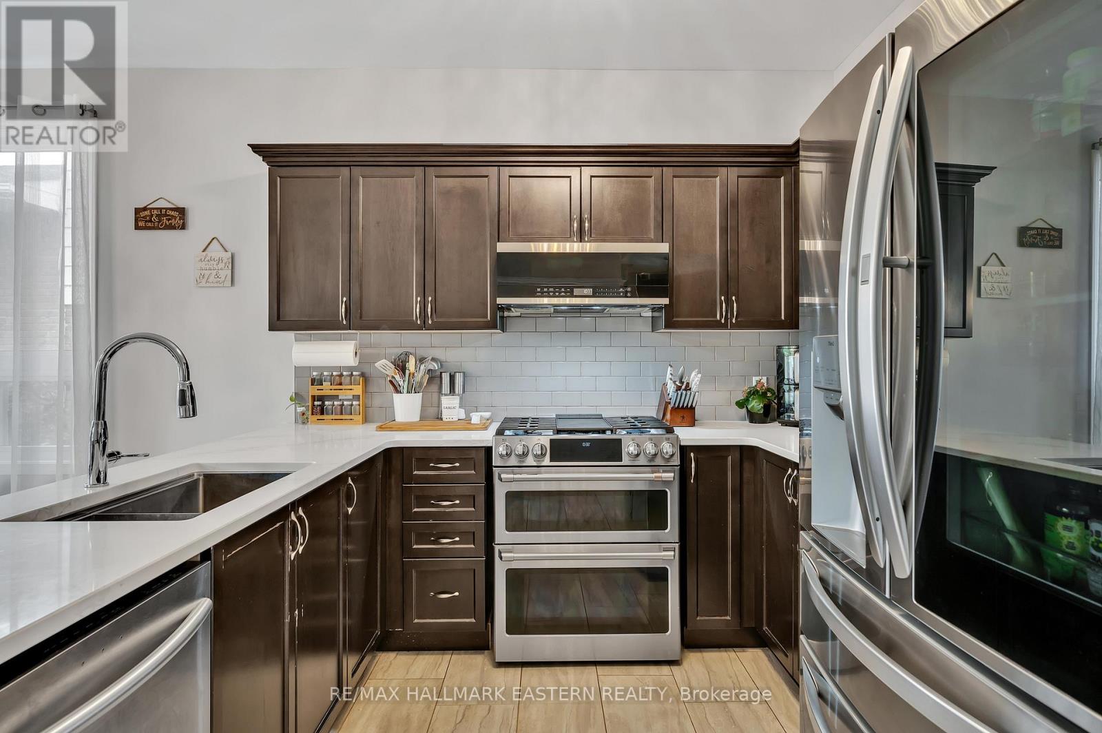 1787 Waddell Avenue, Peterborough (Otonabee Ward 1), Ontario  K9K 2G5 - Photo 14 - X12438122