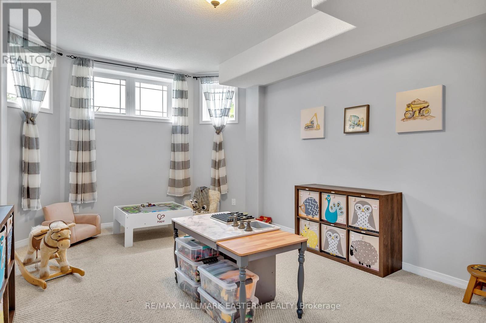 1787 Waddell Avenue, Peterborough (Otonabee Ward 1), Ontario  K9K 2G5 - Photo 28 - X12438122