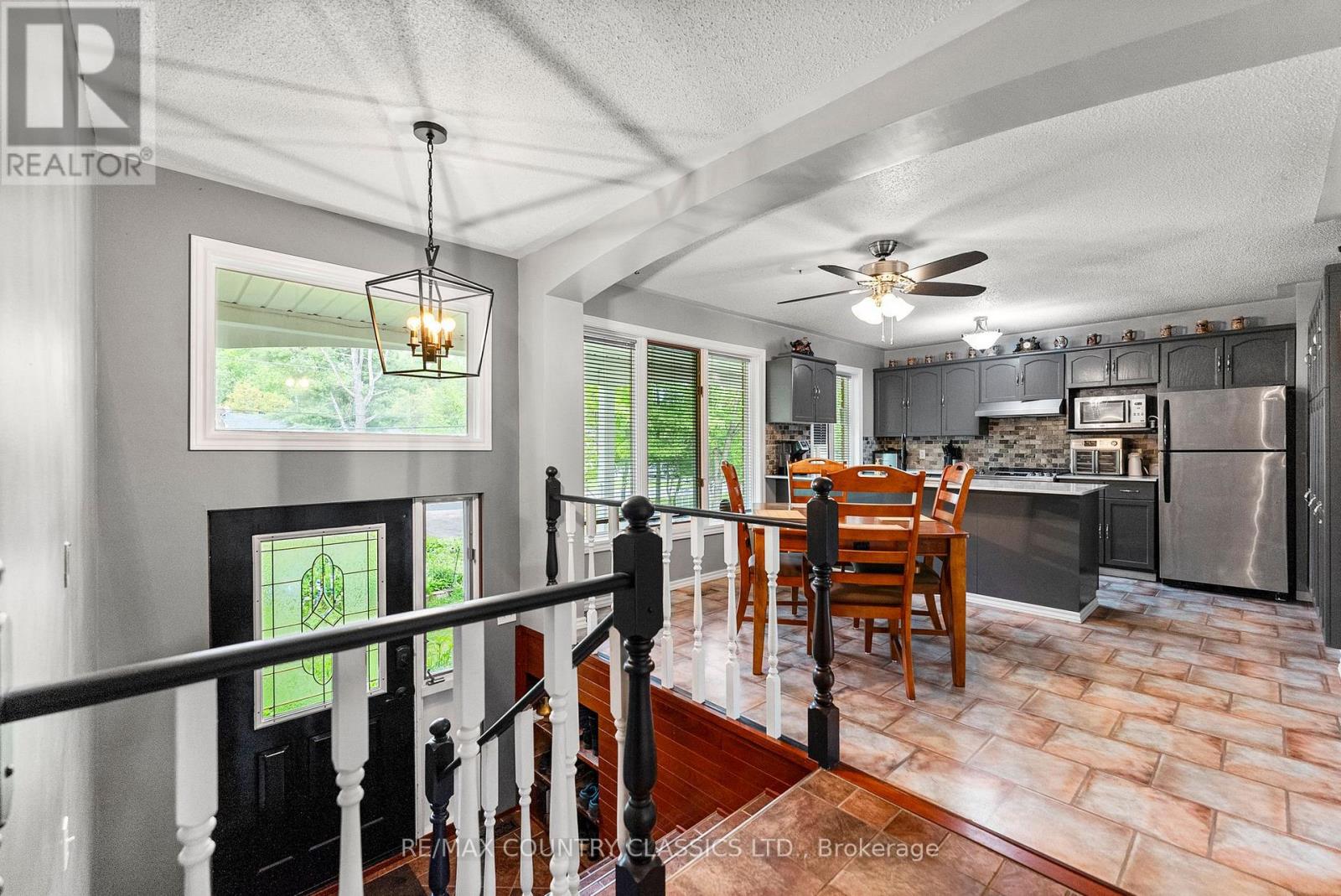 351 Chemaushgon Road, Bancroft (Bancroft Ward), Ontario  K0L 1C0 - Photo 23 - X12438320