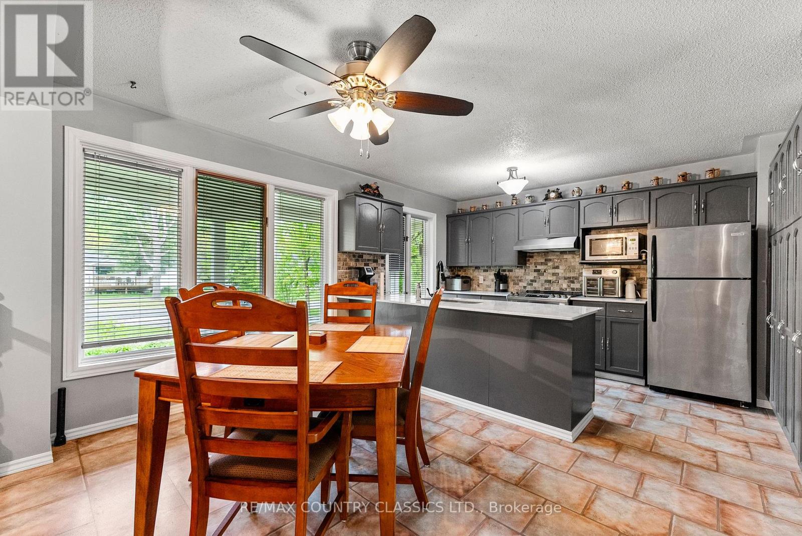 351 Chemaushgon Road, Bancroft (Bancroft Ward), Ontario  K0L 1C0 - Photo 32 - X12438320