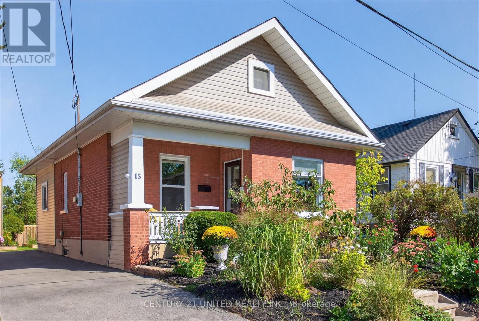 15 Moir Street, Peterborough (Ashburnham Ward 4), Ontario  K9H 1S4 - Photo 2 - X12438365