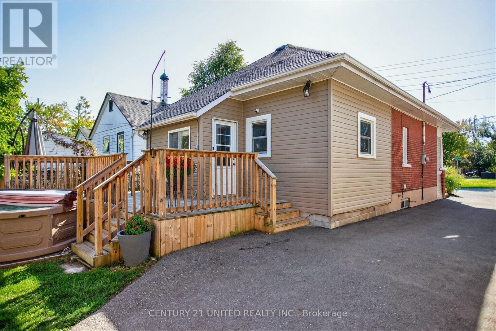 15 Moir Street, Peterborough (Ashburnham Ward 4), Ontario  K9H 1S4 - Photo 28 - X12438365