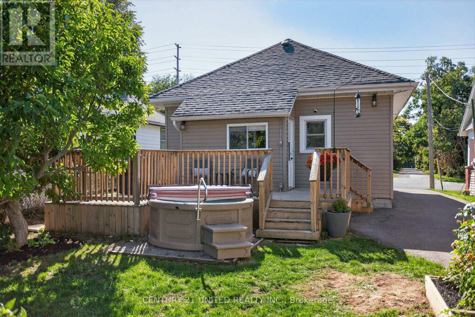 15 Moir Street, Peterborough (Ashburnham Ward 4), Ontario  K9H 1S4 - Photo 29 - X12438365