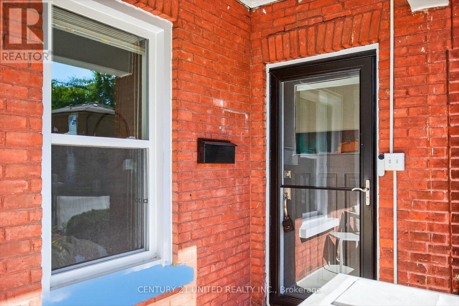 15 Moir Street, Peterborough (Ashburnham Ward 4), Ontario  K9H 1S4 - Photo 5 - X12438365
