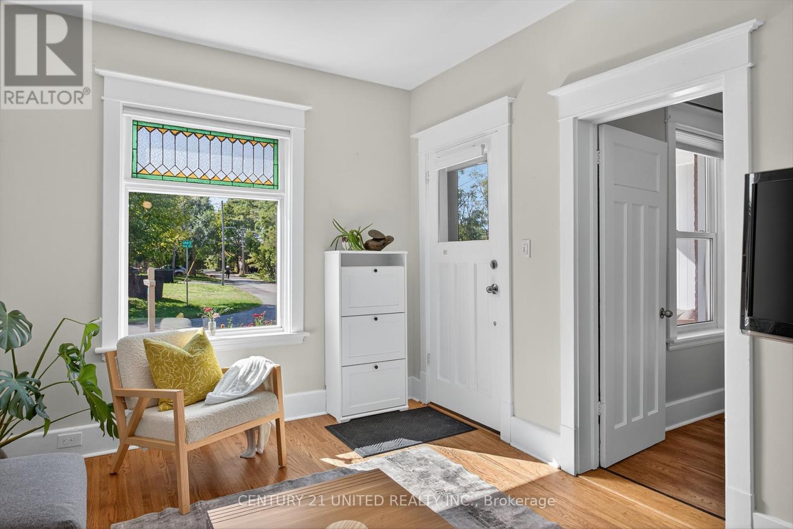 15 Moir Street, Peterborough (Ashburnham Ward 4), Ontario  K9H 1S4 - Photo 6 - X12438365