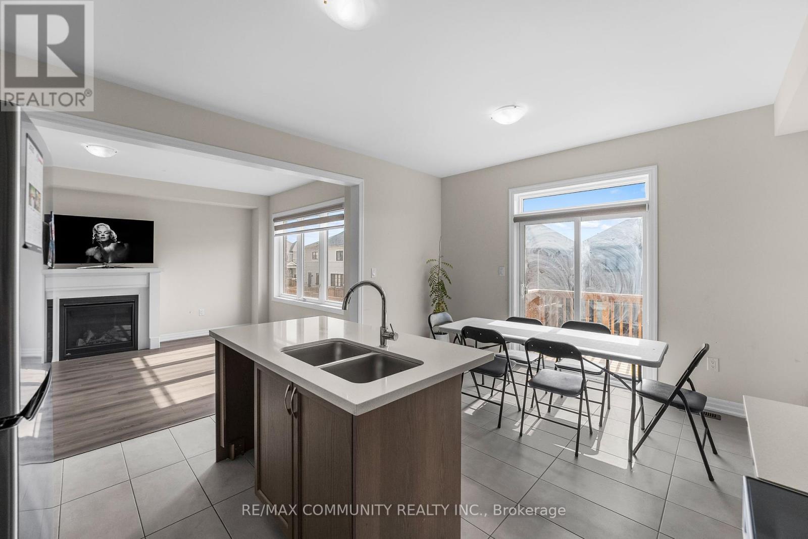 75 Ed Ewert Avenue, Clarington (Newcastle), Ontario  L1B 0W7 - Photo 19 - E12438397