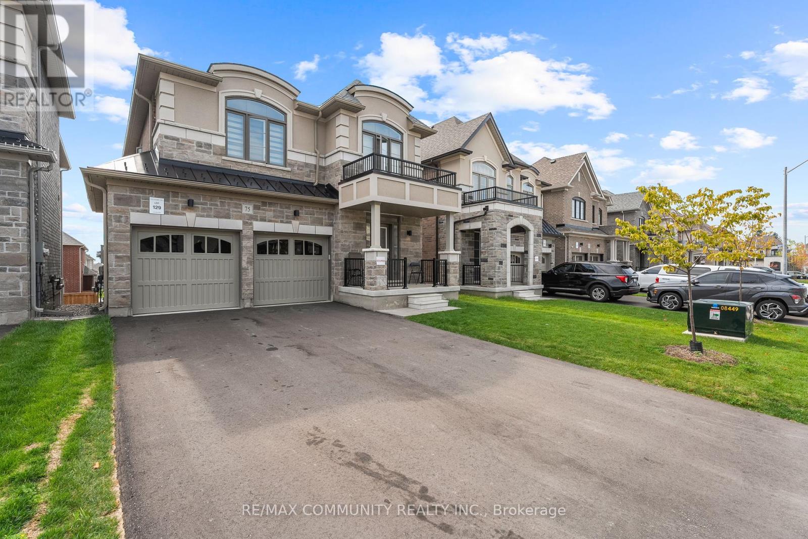 75 Ed Ewert Avenue, Clarington (Newcastle), Ontario  L1B 0W7 - Photo 2 - E12438397