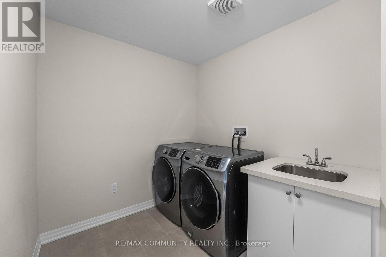 75 Ed Ewert Avenue, Clarington (Newcastle), Ontario  L1B 0W7 - Photo 22 - E12438397