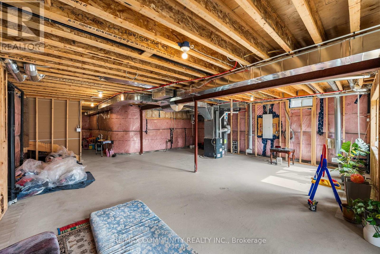 75 Ed Ewert Avenue, Clarington (Newcastle), Ontario  L1B 0W7 - Photo 37 - E12438397