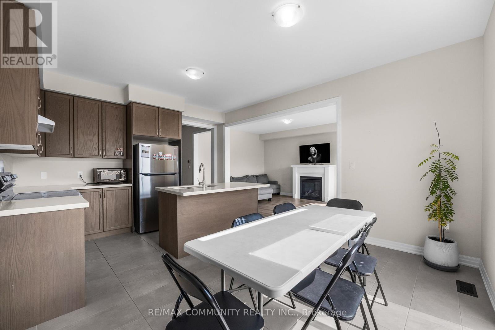 75 Ed Ewert Avenue, Clarington (Newcastle), Ontario  L1B 0W7 - Photo 42 - E12438397