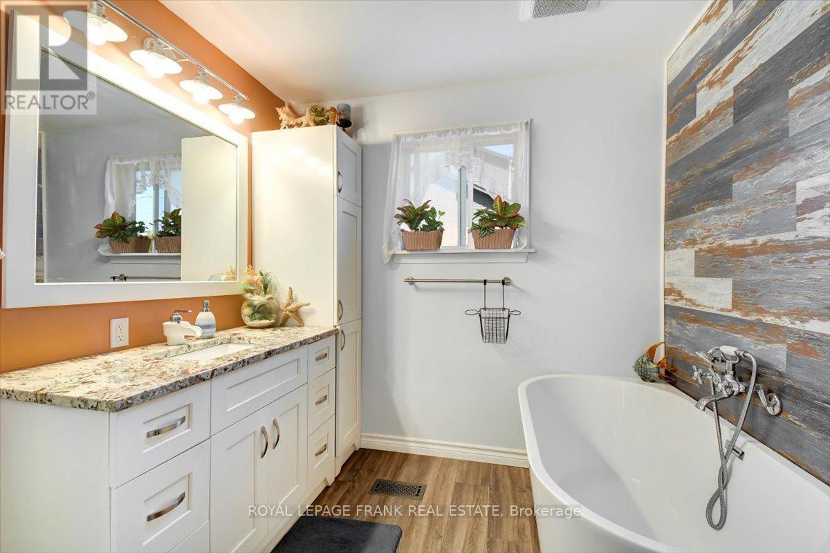 2374 Indian River Line, Otonabee-South Monaghan, Ontario  K0L 2B0 - Photo 14 - X12438687