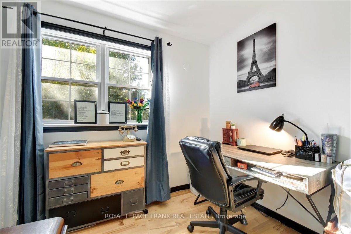 2374 Indian River Line, Otonabee-South Monaghan, Ontario  K0L 2B0 - Photo 18 - X12438687