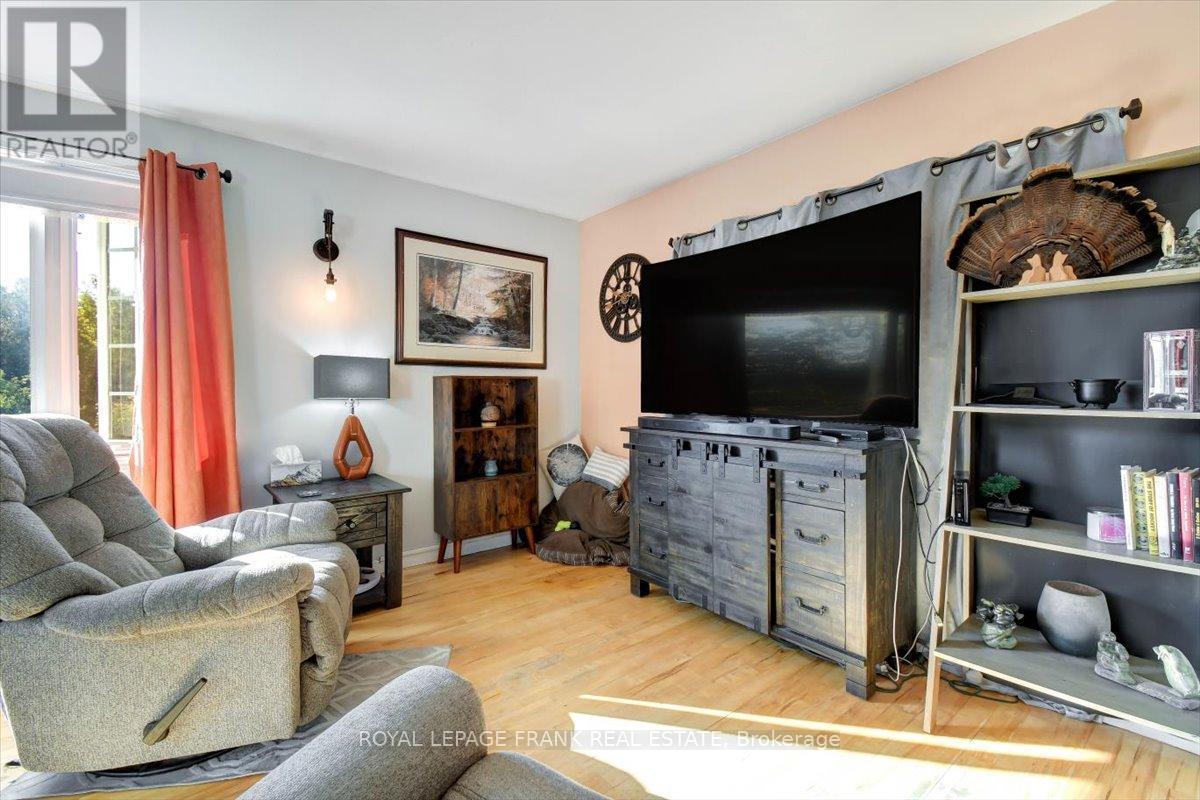 2374 Indian River Line, Otonabee-South Monaghan, Ontario  K0L 2B0 - Photo 6 - X12438687