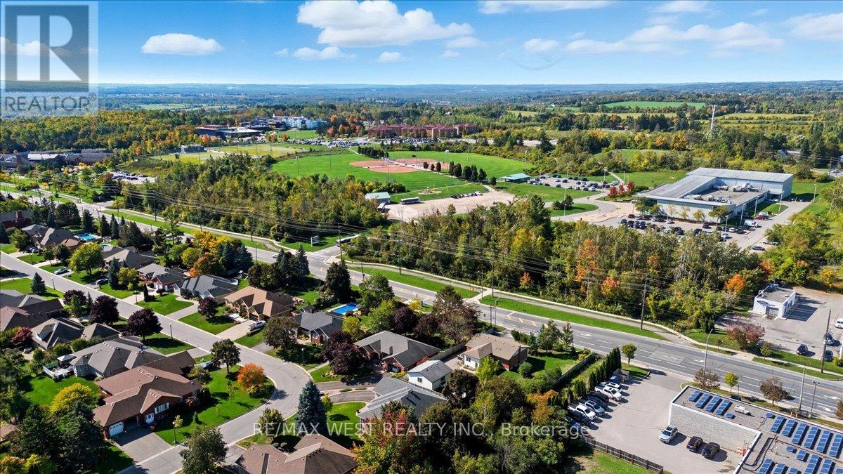 816 Brealey Drive, Peterborough (Otonabee Ward 1), Ontario  K9K 2M8 - Photo 17 - X12438620