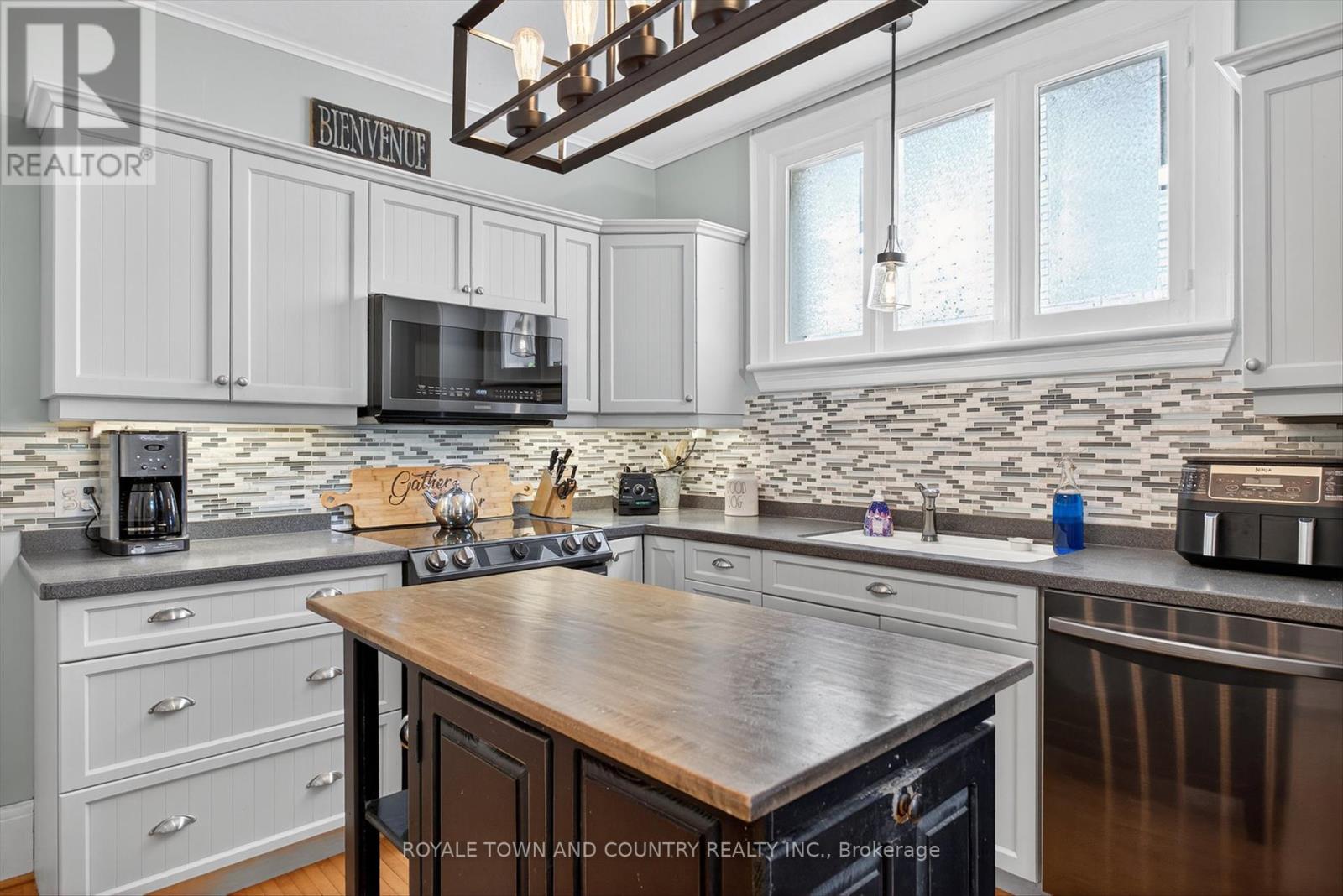 76 Wellington Street, Kawartha Lakes (Lindsay), Ontario  K9V 3N9 - Photo 14 - X12439326