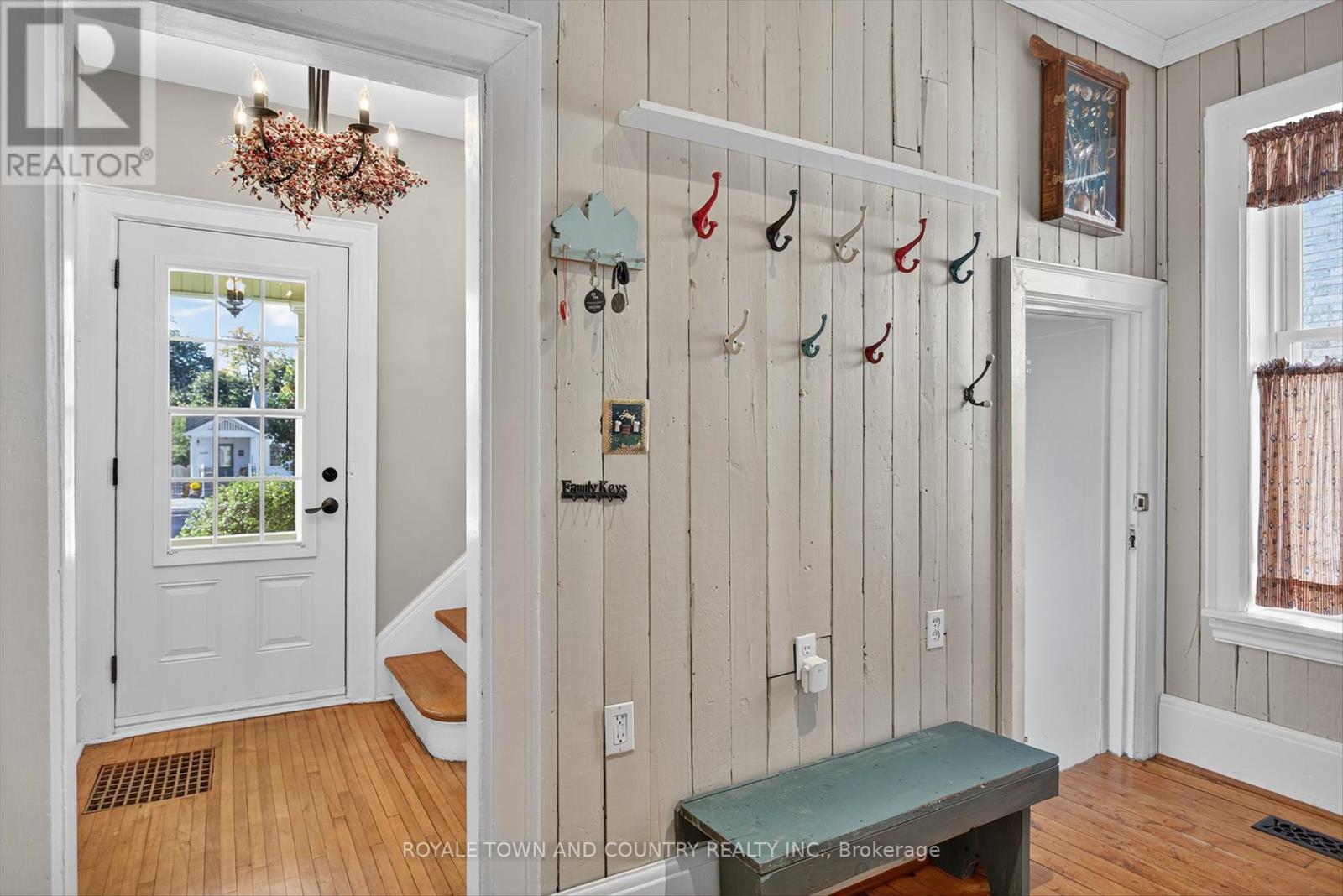 76 Wellington Street, Kawartha Lakes (Lindsay), Ontario  K9V 3N9 - Photo 16 - X12439326