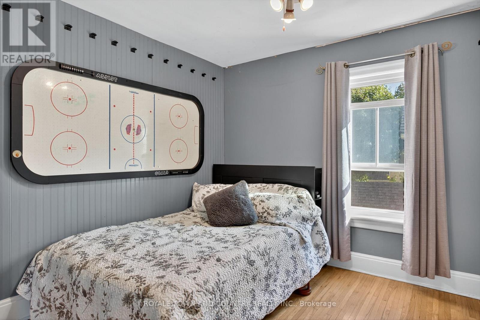 76 Wellington Street, Kawartha Lakes (Lindsay), Ontario  K9V 3N9 - Photo 24 - X12439326