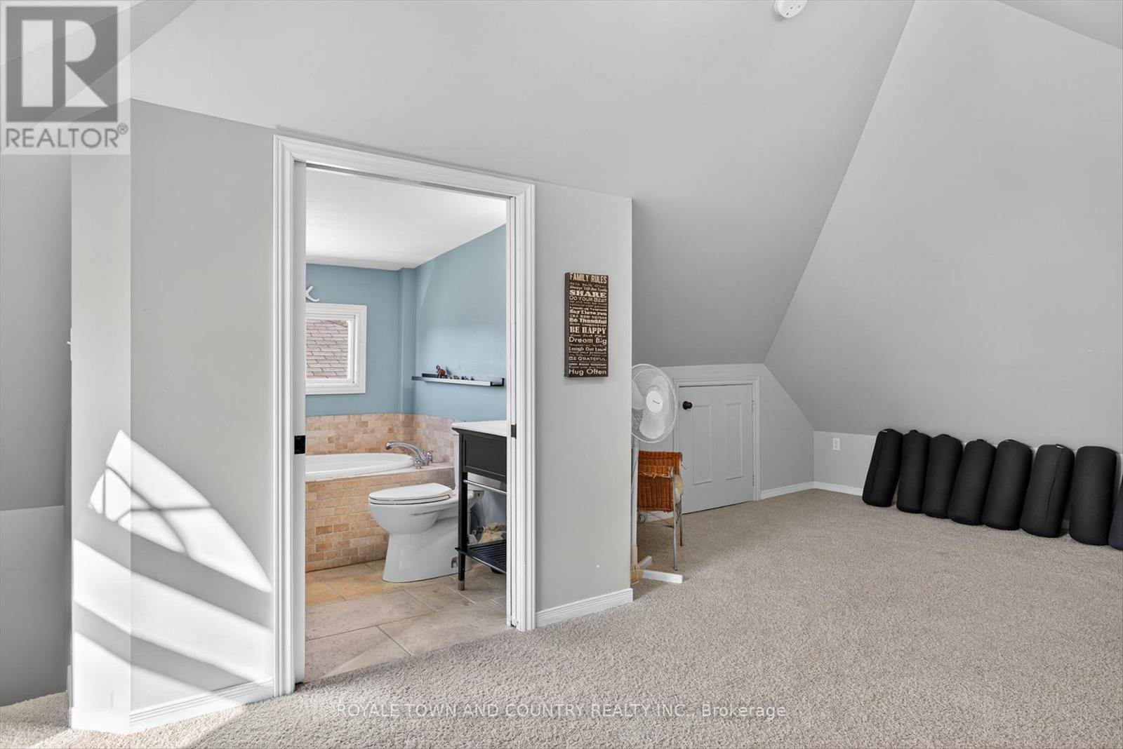 76 Wellington Street, Kawartha Lakes (Lindsay), Ontario  K9V 3N9 - Photo 31 - X12439326