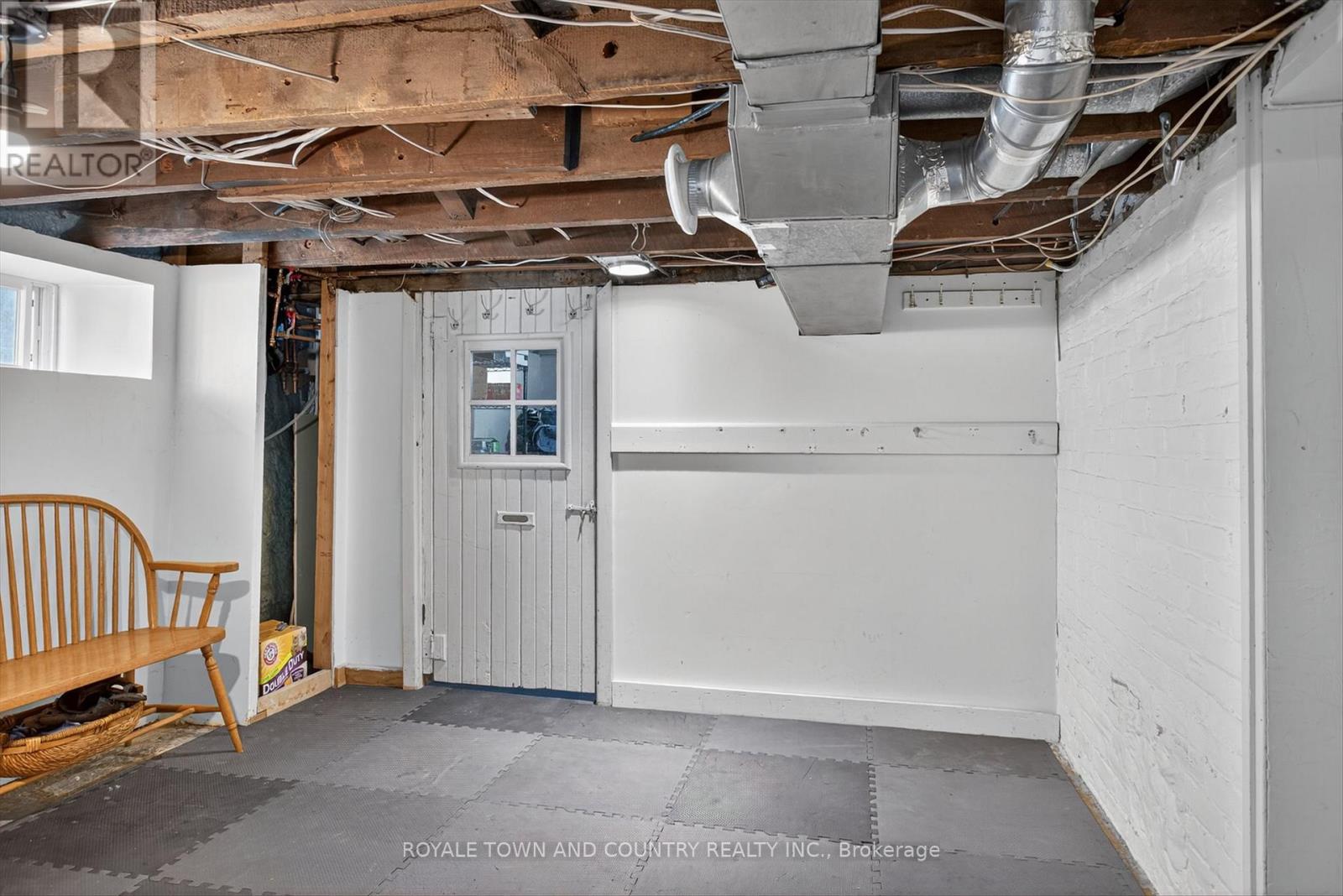 76 Wellington Street, Kawartha Lakes (Lindsay), Ontario  K9V 3N9 - Photo 35 - X12439326