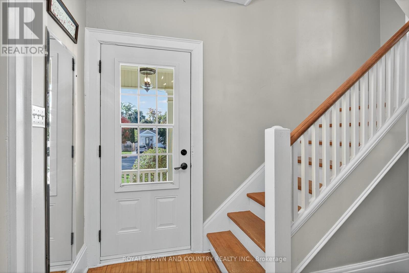 76 Wellington Street, Kawartha Lakes (Lindsay), Ontario  K9V 3N9 - Photo 5 - X12439326