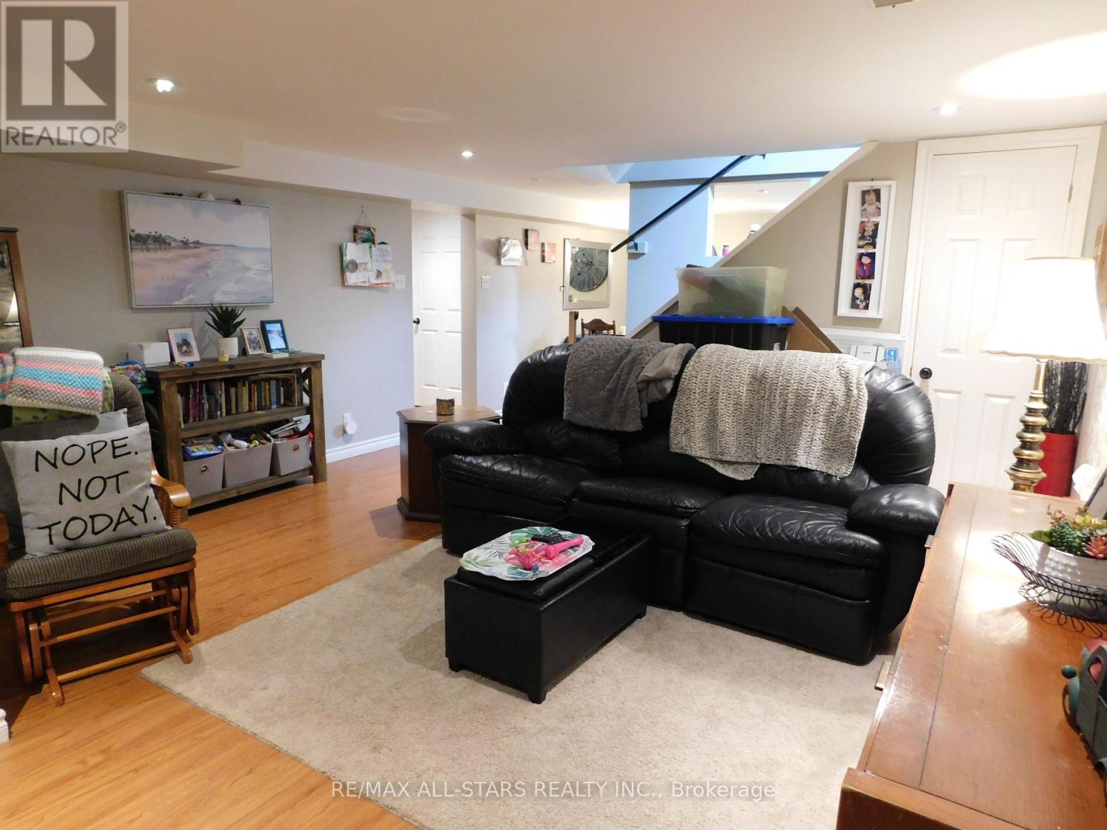 Lower - 232 Angeline Street N, Kawartha Lakes (Lindsay), Ontario  K9V 5E9 - Photo 3 - X12439304