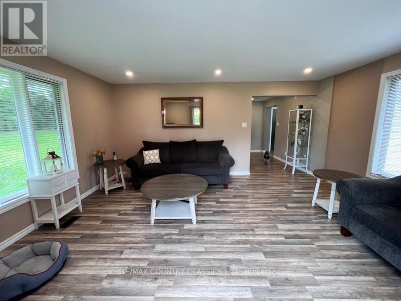 76 York River Drive, Bancroft (Bancroft Ward), Ontario  K0L 1C0 - Photo 17 - X12439369