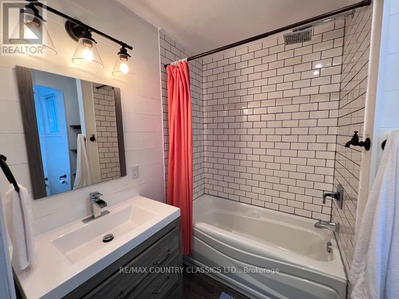 76 York River Drive, Bancroft (Bancroft Ward), Ontario  K0L 1C0 - Photo 31 - X12439369