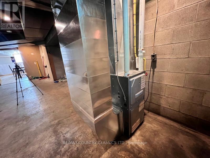 76 York River Drive, Bancroft (Bancroft Ward), Ontario  K0L 1C0 - Photo 45 - X12439369