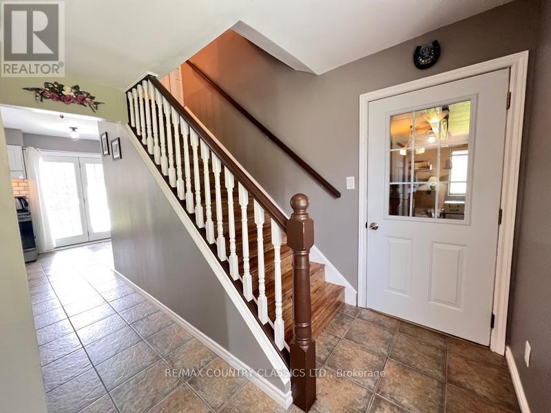 76 York River Drive, Bancroft (Bancroft Ward), Ontario  K0L 1C0 - Photo 9 - X12439369