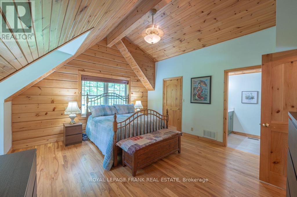 120 Sugarbush Crescent, Trent Lakes, Ontario  K0L 1J0 - Photo 31 - X12439377