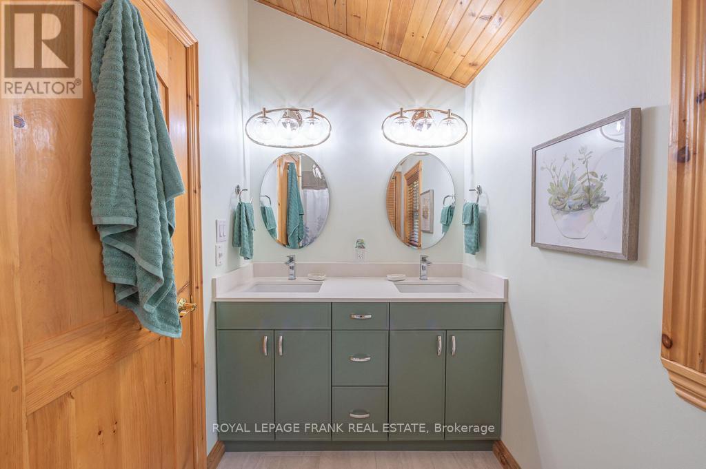 120 Sugarbush Crescent, Trent Lakes, Ontario  K0L 1J0 - Photo 33 - X12439377