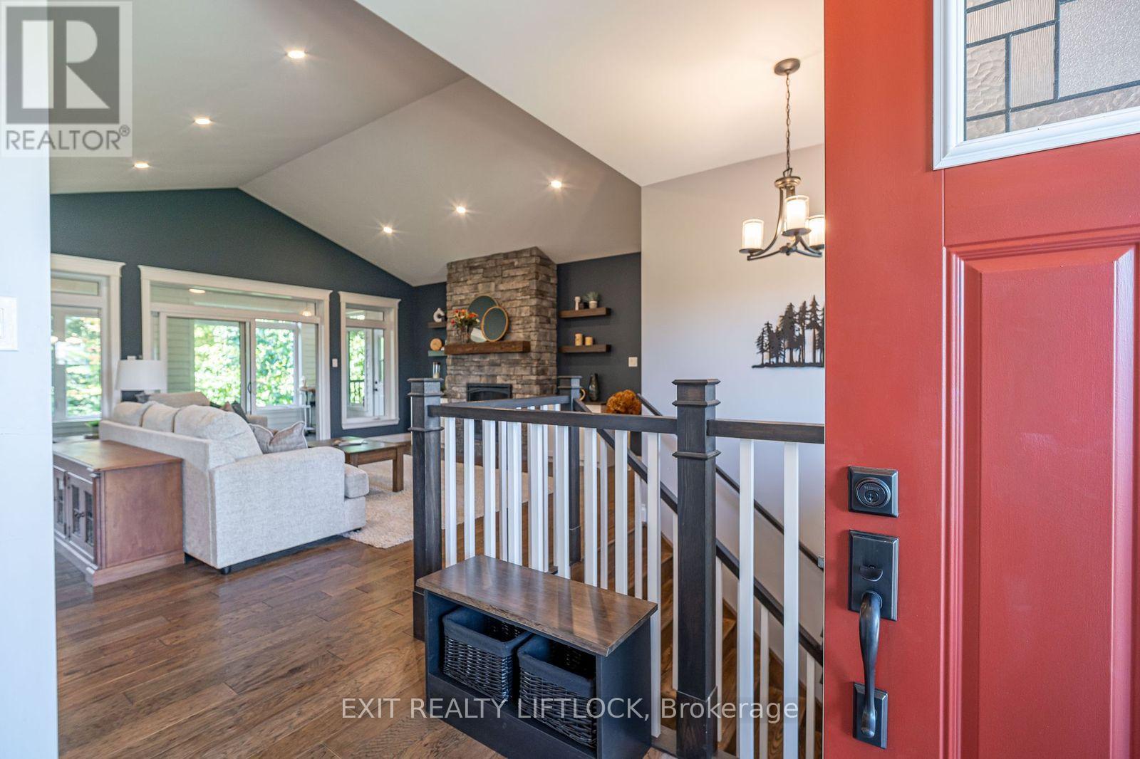 404 County Road 4, Douro-Dummer, Ontario  K9J 6Y1 - Photo 5 - X12439406