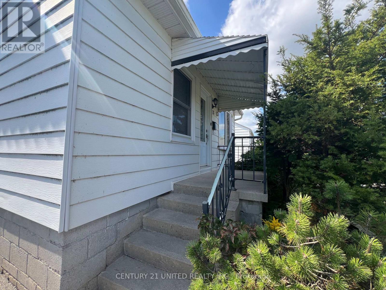 15 Wallace Street, Peterborough (Ashburnham Ward 4), Ontario  K9H 1A8 - Photo 20 - X12439418