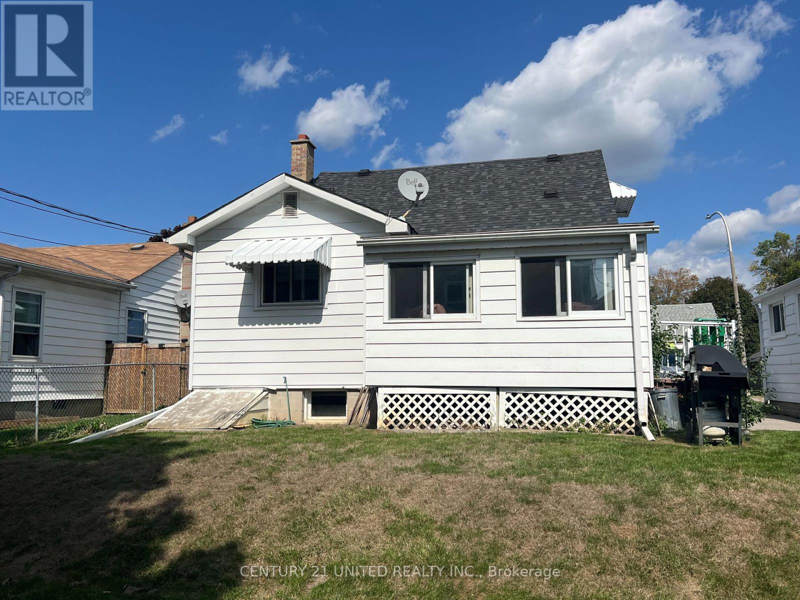 15 Wallace Street, Peterborough (Ashburnham Ward 4), Ontario  K9H 1A8 - Photo 21 - X12439418
