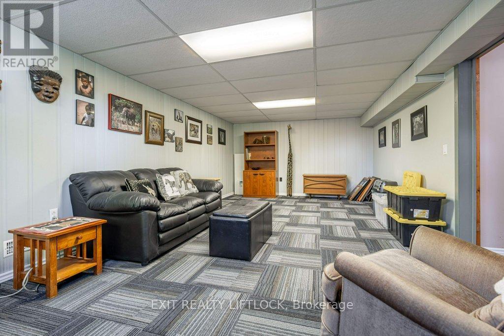 39 Beechwood Drive, Peterborough (Monaghan Ward 2), Ontario  K9J 1M2 - Photo 23 - X12439499