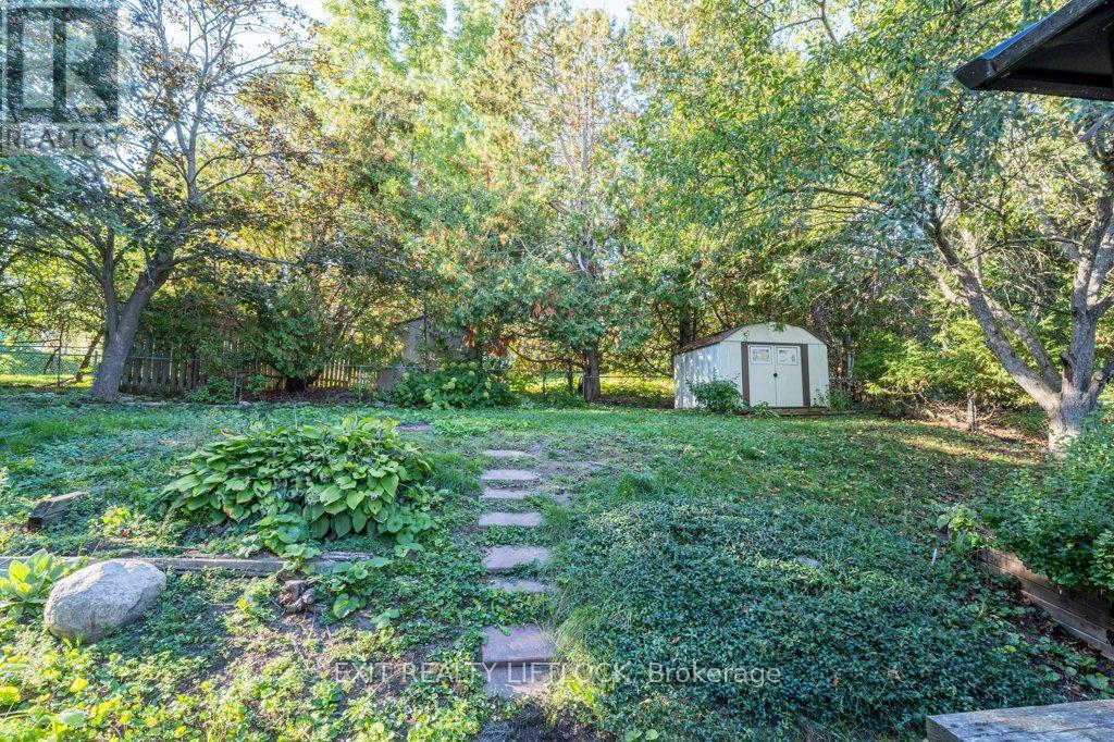 39 Beechwood Drive, Peterborough (Monaghan Ward 2), Ontario  K9J 1M2 - Photo 28 - X12439499