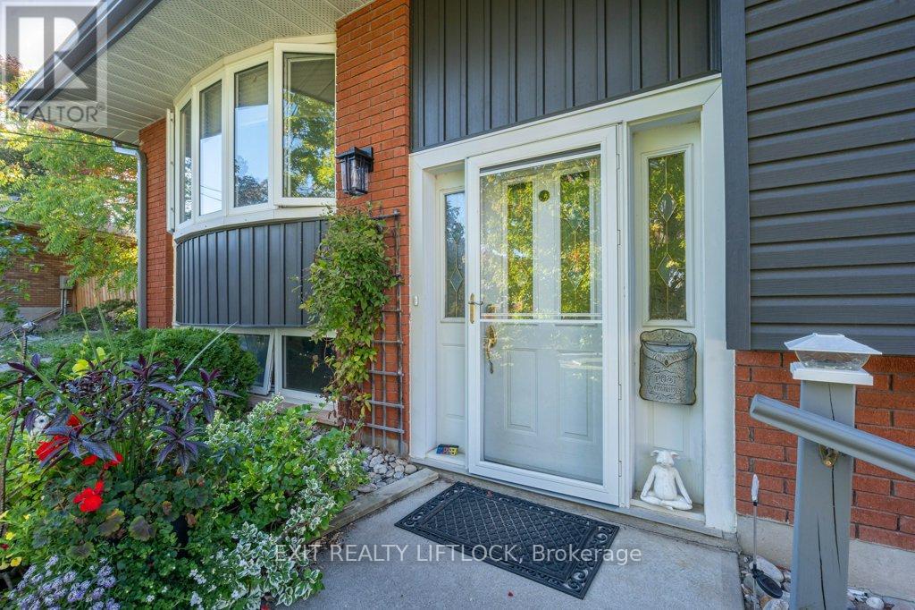 39 Beechwood Drive, Peterborough (Monaghan Ward 2), Ontario  K9J 1M2 - Photo 3 - X12439499