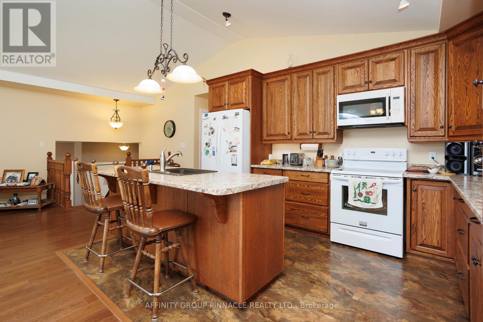 59 Peace Road, Kawartha Lakes (Ops), Ontario  K0L 2X0 - Photo 14 - X12439544