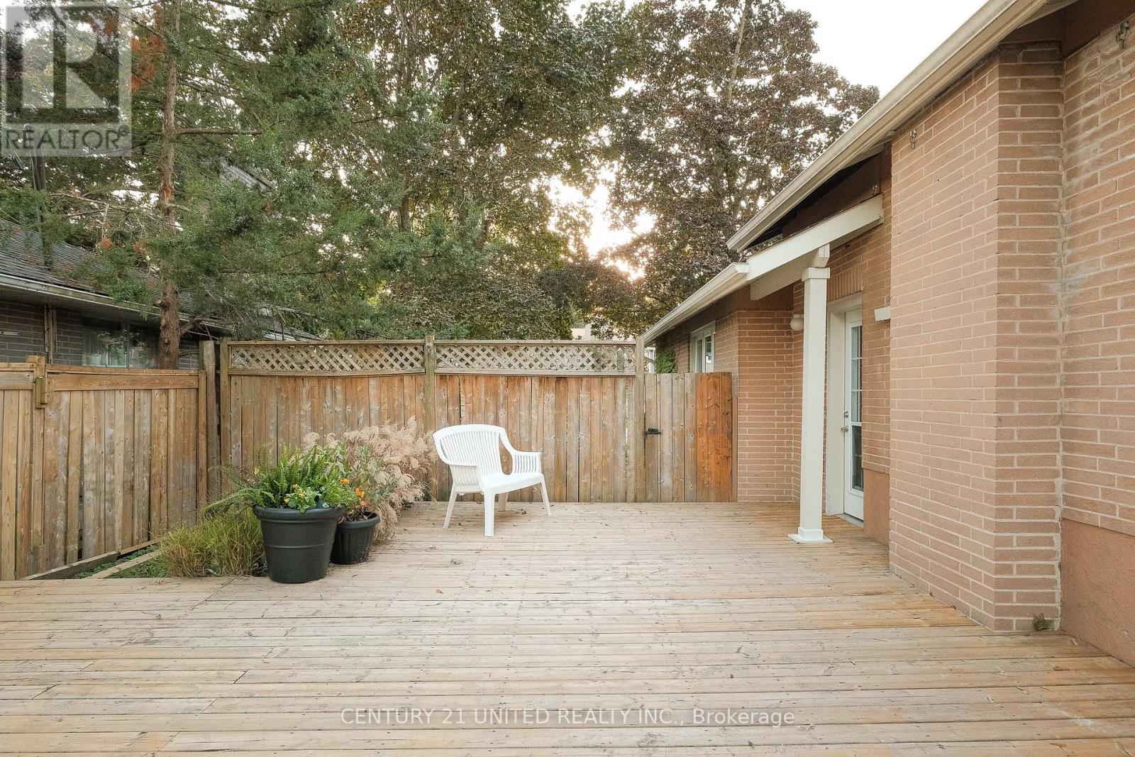 1518 Westbrook Drive, Peterborough (Monaghan Ward 2), Ontario  K9J 7V4 - Photo 35 - X12439709