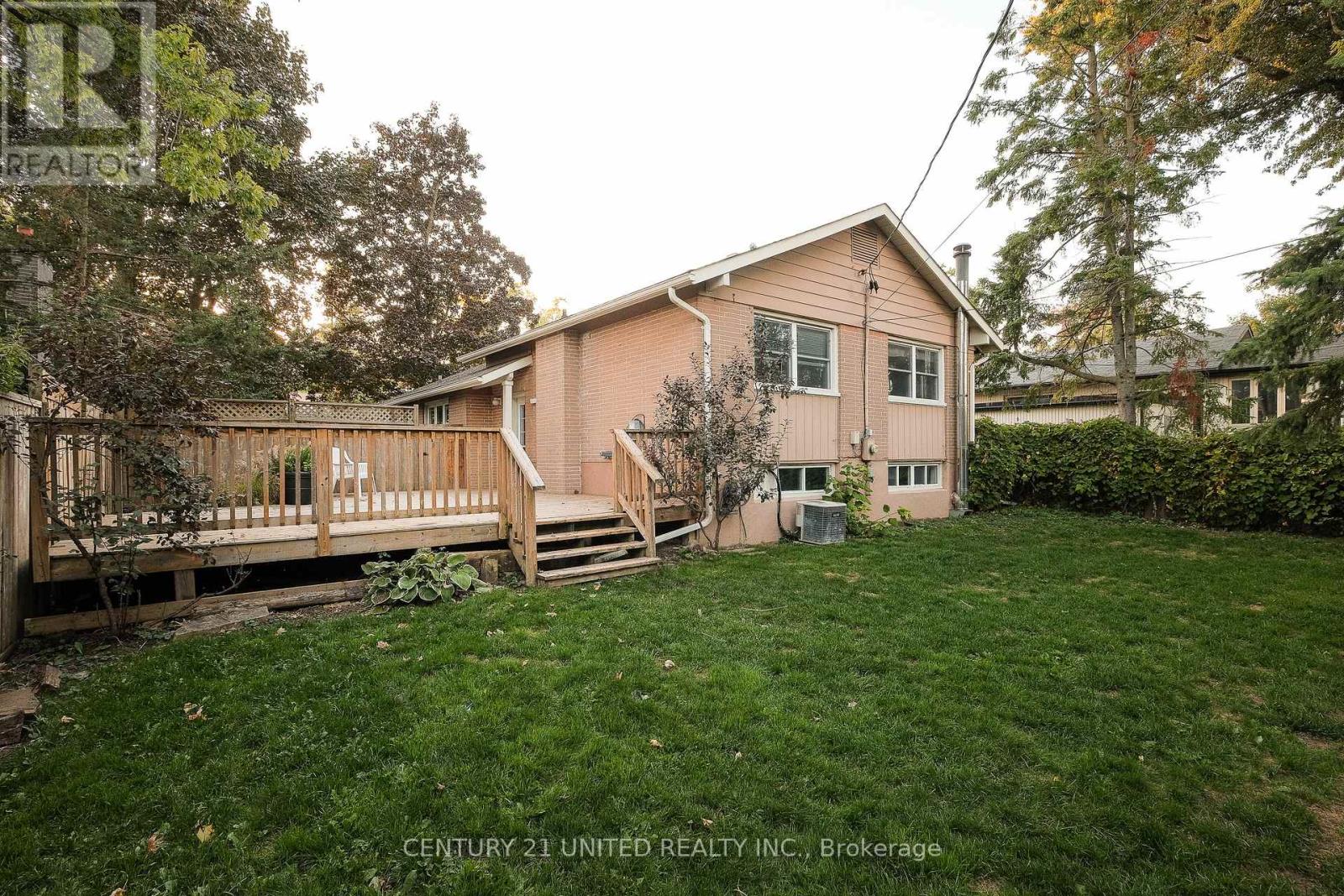 1518 Westbrook Drive, Peterborough (Monaghan Ward 2), Ontario  K9J 7V4 - Photo 37 - X12439709