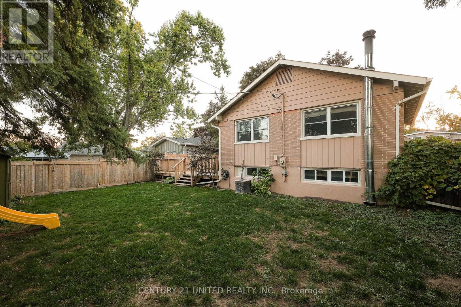 1518 Westbrook Drive, Peterborough (Monaghan Ward 2), Ontario  K9J 7V4 - Photo 39 - X12439709