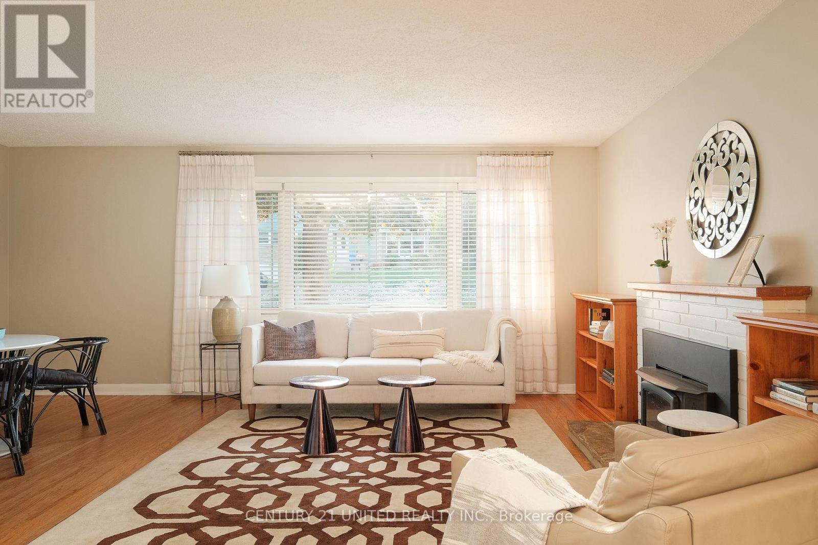 1518 Westbrook Drive, Peterborough (Monaghan Ward 2), Ontario  K9J 7V4 - Photo 6 - X12439709