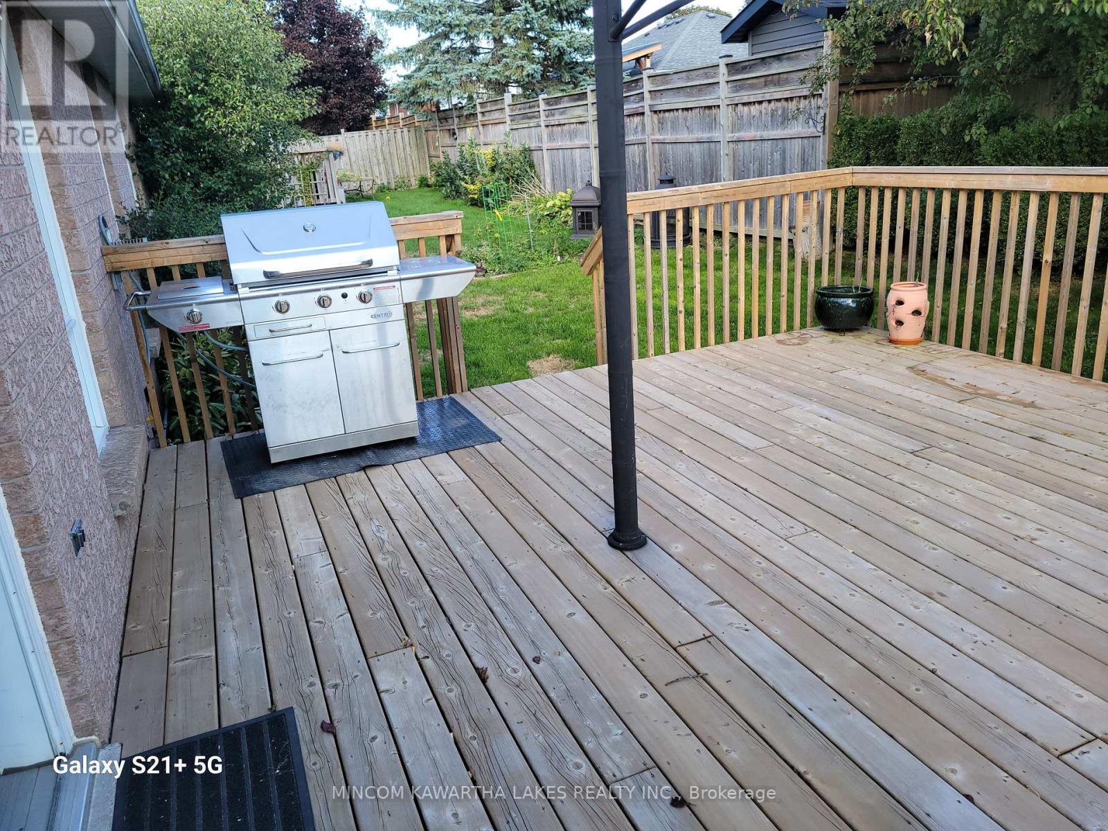 557 Westman Avenue, Peterborough (Otonabee Ward 1), Ontario  K9K 2E6 - Photo 39 - X12439840