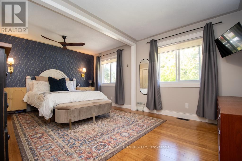 731 Peterborough Avenue, Selwyn, Ontario  K0L 1H0 - Photo 12 - X12439992