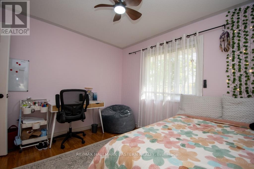 731 Peterborough Avenue, Selwyn, Ontario  K0L 1H0 - Photo 16 - X12439992