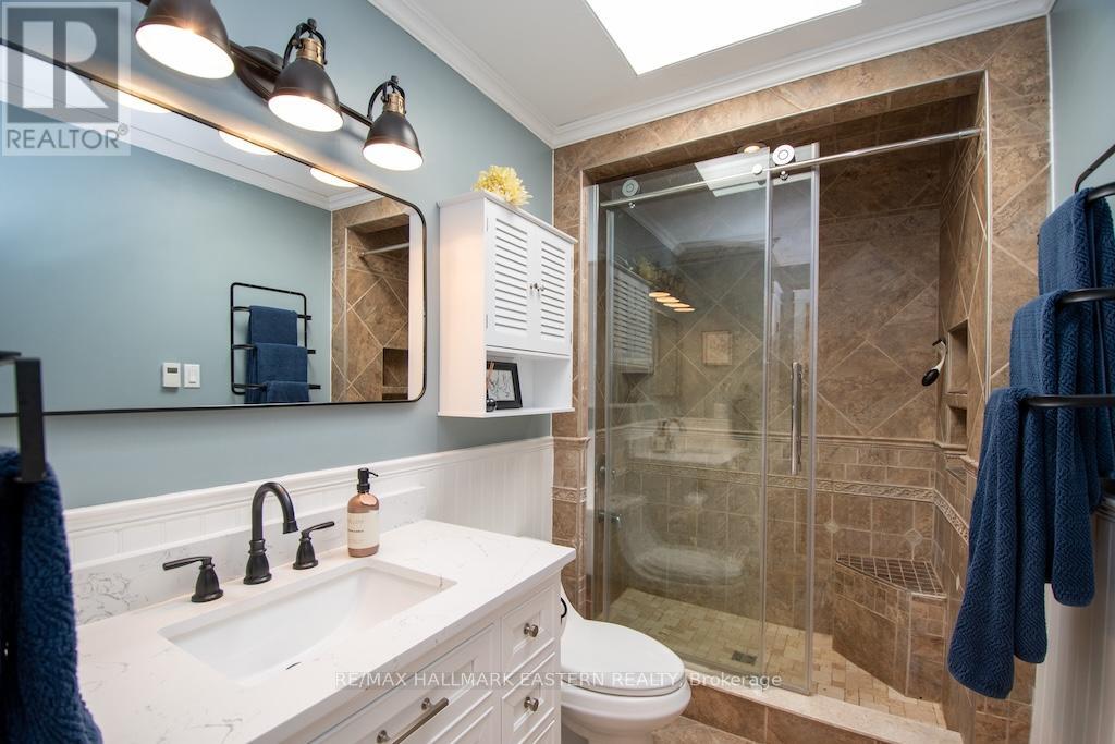 731 Peterborough Avenue, Selwyn, Ontario  K0L 1H0 - Photo 17 - X12439992