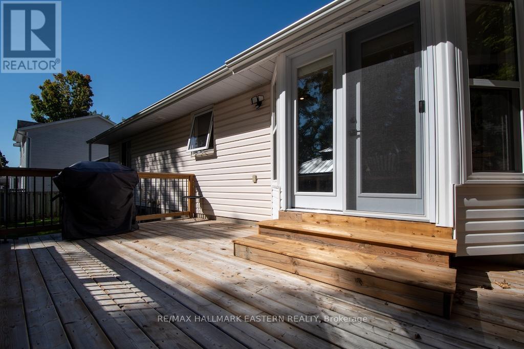 731 Peterborough Avenue, Selwyn, Ontario  K0L 1H0 - Photo 28 - X12439992