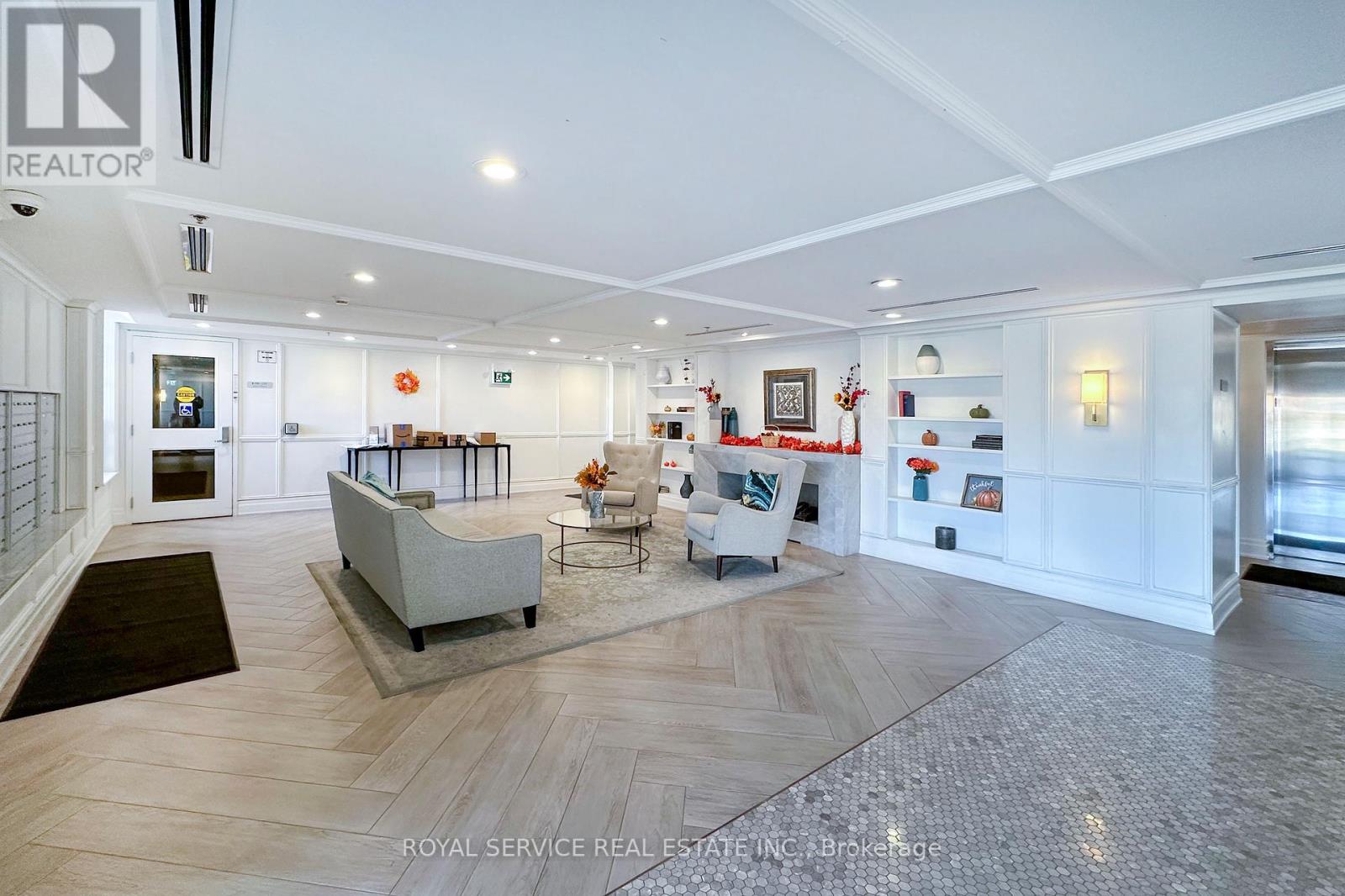 308 - 21 Brookhouse Drive, Clarington (Newcastle), Ontario  L1B 0V4 - Photo 3 - E12440293